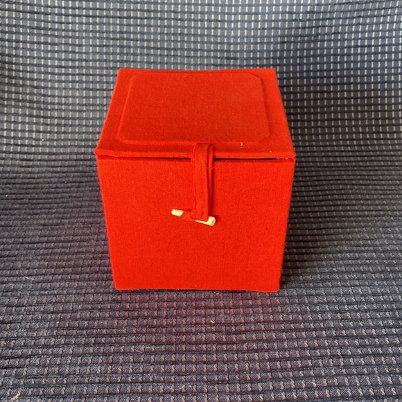 Windward Galleries NIB 1996 Rockefeller Angels Reverse Painted Glass Ornament - Picture 7 of 9